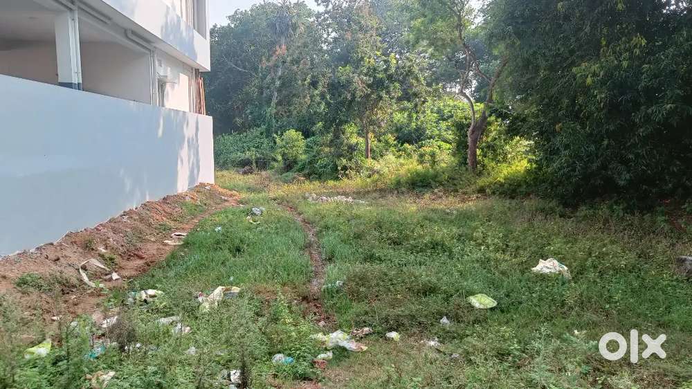 30 feat road north facing