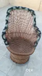 मूढ़े  देने है जल्दी ले जाओ