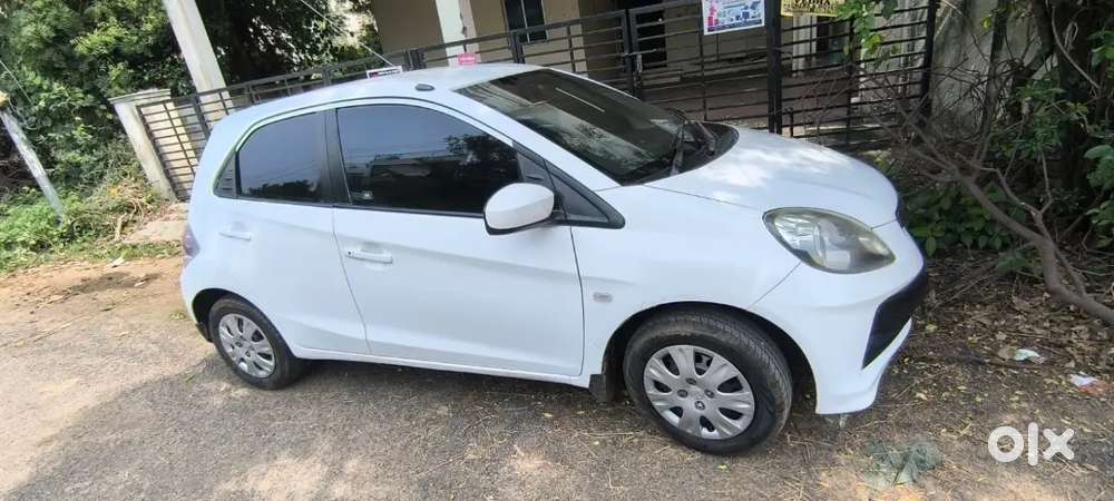 Honda Brio 2013 Petrol Well Maintained