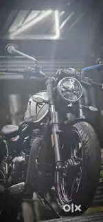 Triumph T4