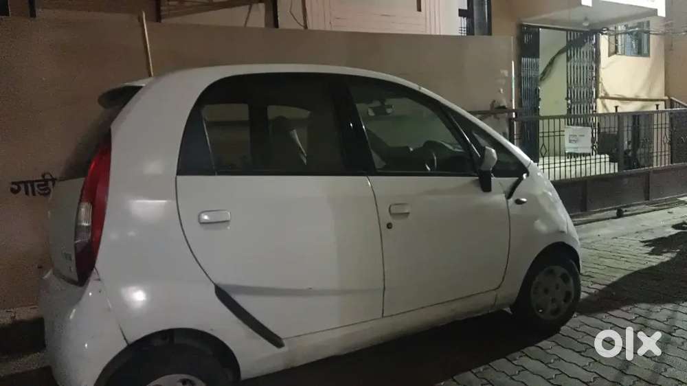 Tata Nano 2014 Petrol Well Maintained with tablet and back camera