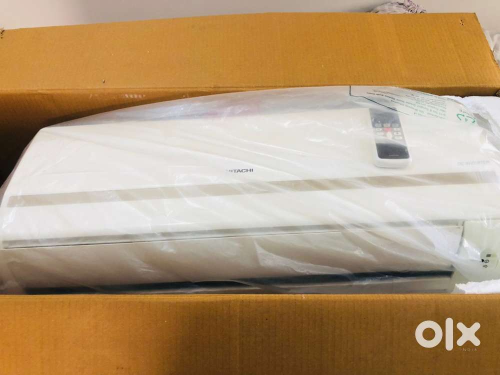 URGENT. SELL Hitachi Dc INVETER 1ton Ac.  NEw 1-YEAR.OLD urgent sell