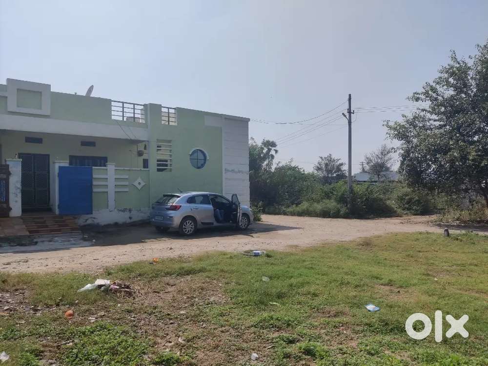 FULL LRS PAID 130 SQ YADS READY TO CONSTRUCT RESDECIOL PLOT NARAPALLY