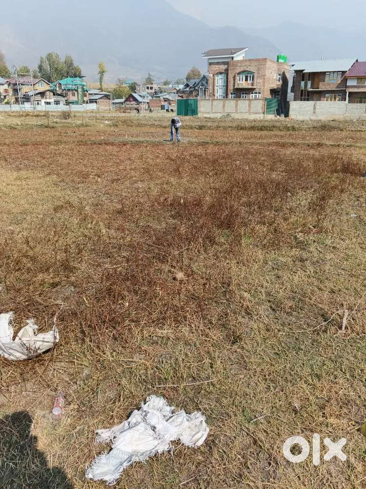 I wanna sell my land at burzahama hazratbal with all facilities