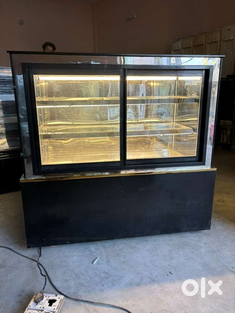 Stellar display fridge