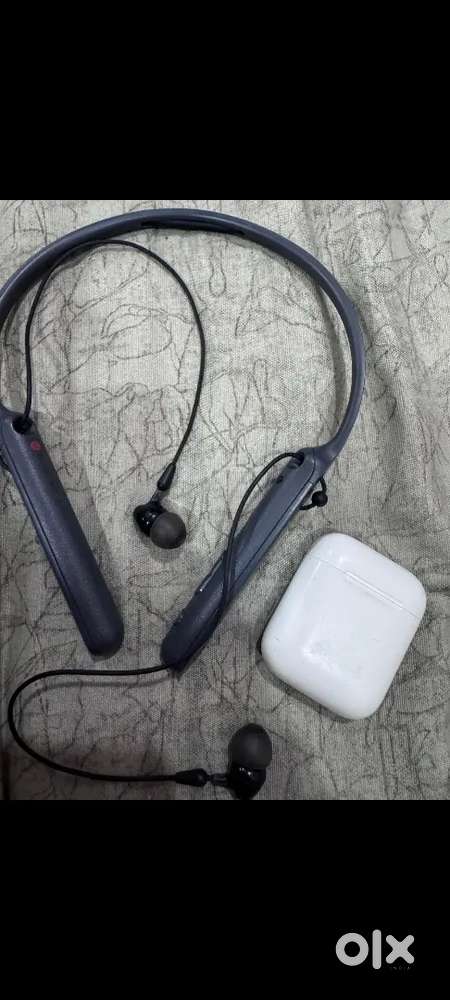 Sony WI C400 And Apple Airpods 2nd Generation