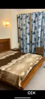 1room available for girls in luxurious independent 3bhk flat in sec114