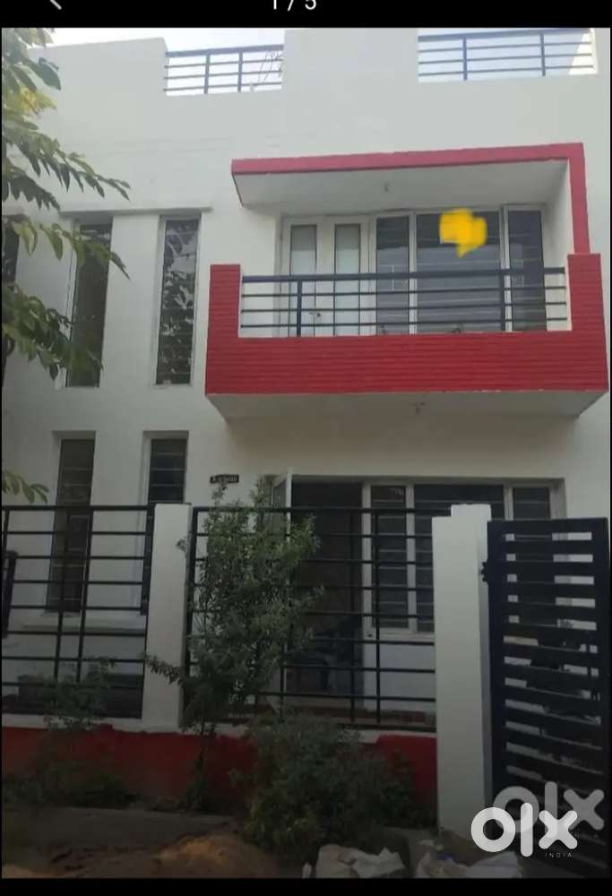 3bhk fully independent duplex semi furnish ansal near lulumall medanta