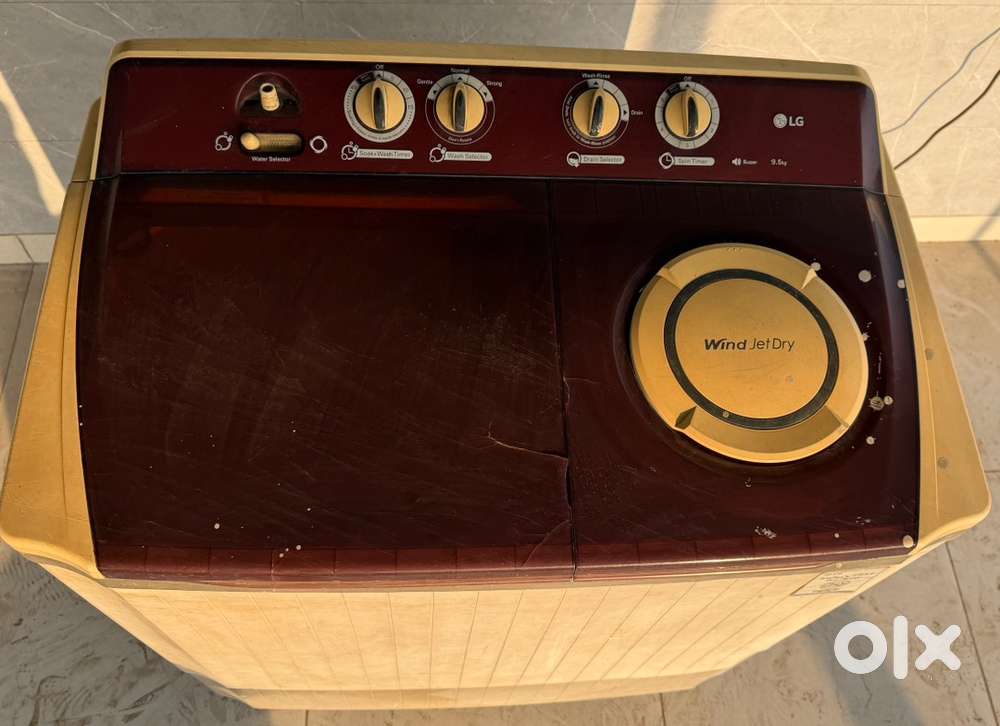 LG 9.5 Kg semi automatic washing machine