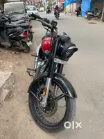 Classic 350, Red & Bloack color