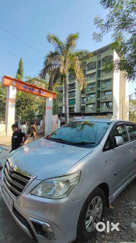 Toyota Innova 2.5G 8 seater 2012 end passing