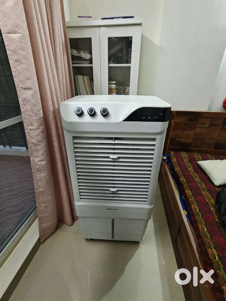 Bajaj cooler (90 litre)