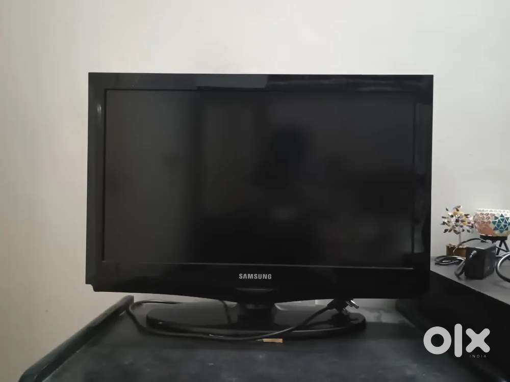 Samsung Led Tv with TV trolley