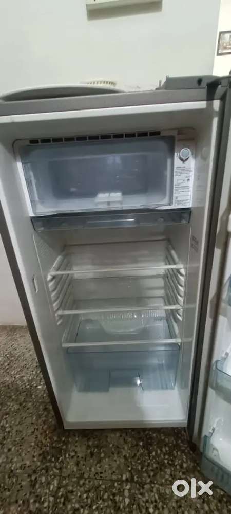 Samsung REFRIGERATOR