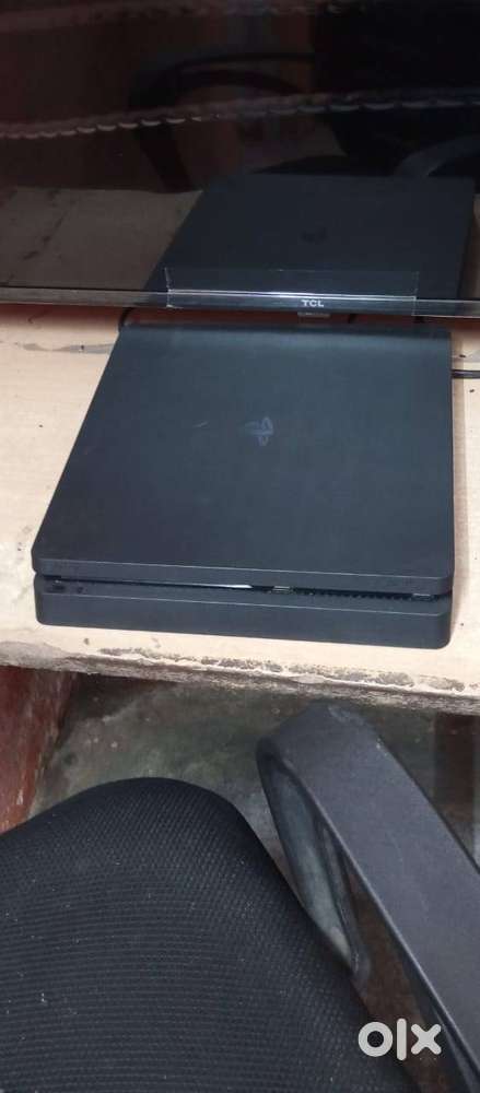 1 month Old PS4 and 33 TCL full hd TV