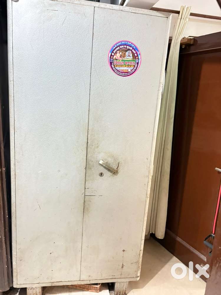 2 room independent 2 nd flooor woth kitchen and washroom