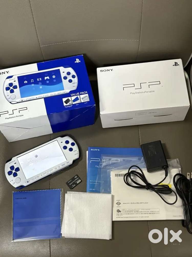 Sony PSP-3000 Blue White Console Complete in Box