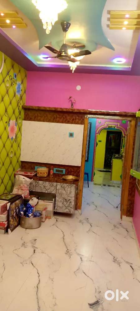 House for rent  and glasses and  only for family.s and women.s