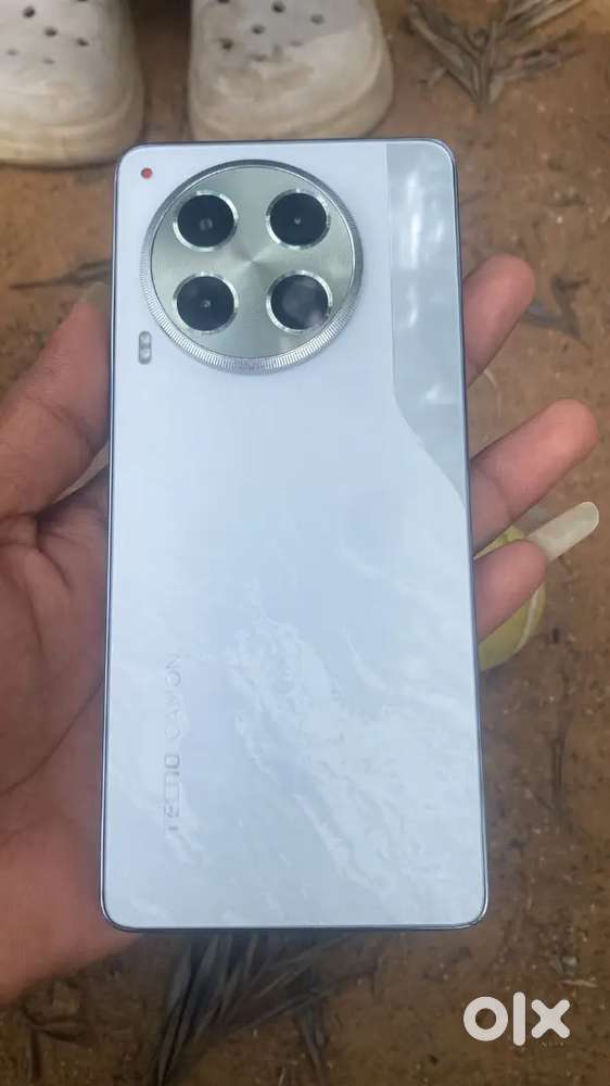 16gb ram 256 storage