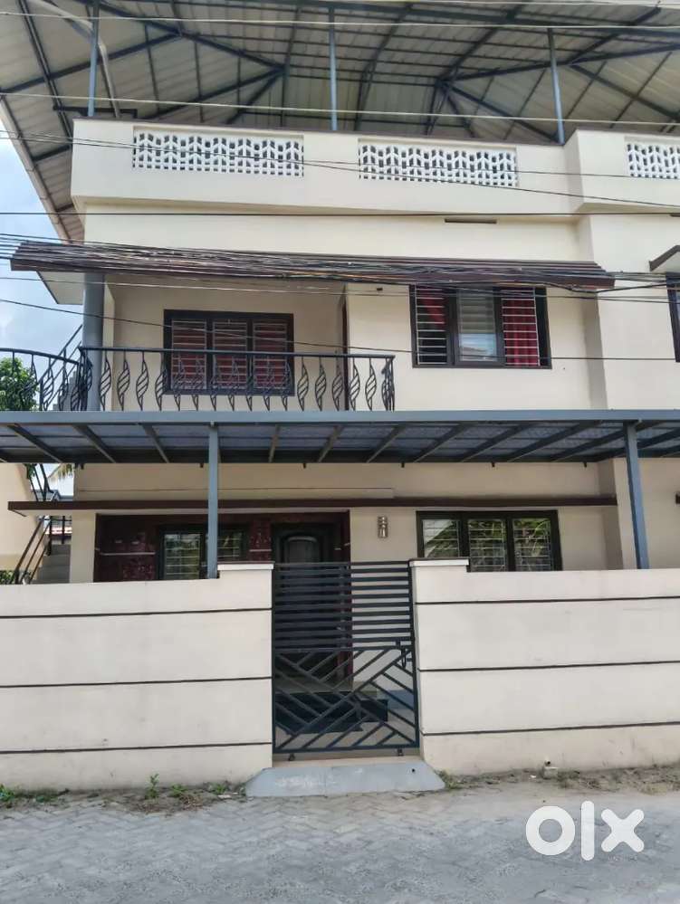 Paying guest facility for Gents at kadavanthra