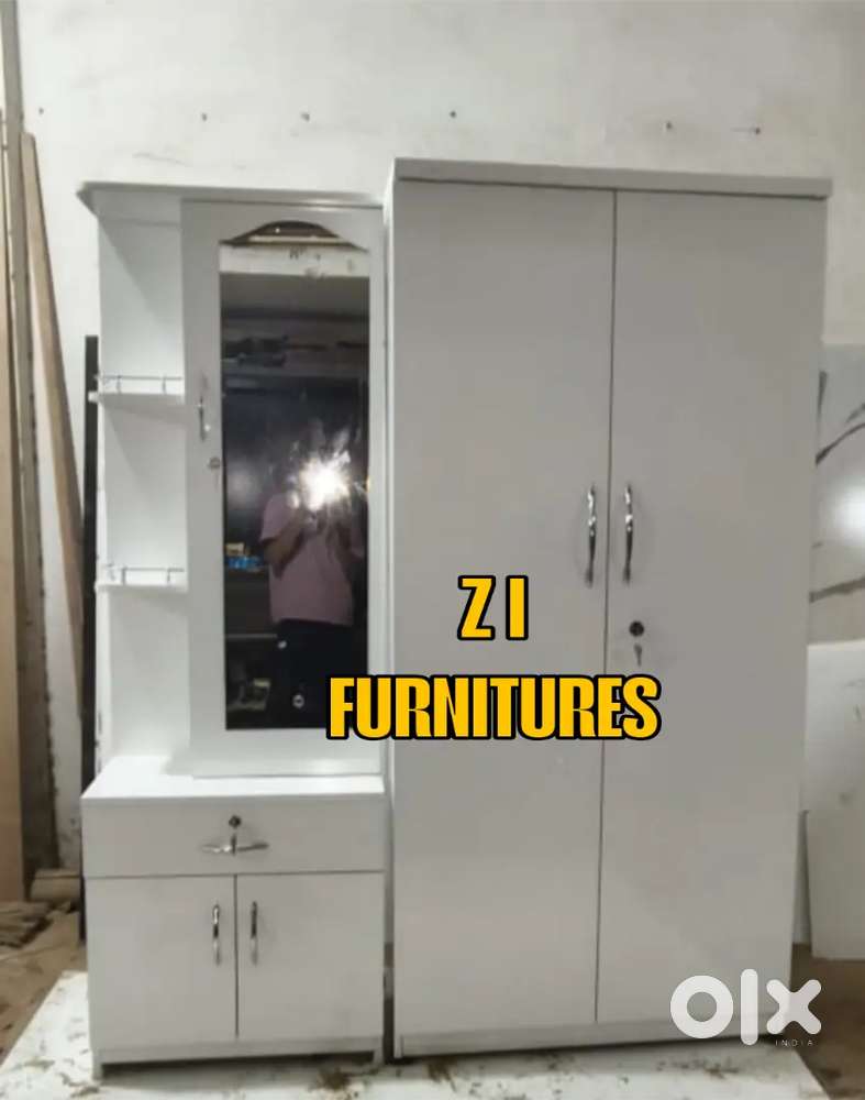 NEW DRESING WITH ALMIRAH