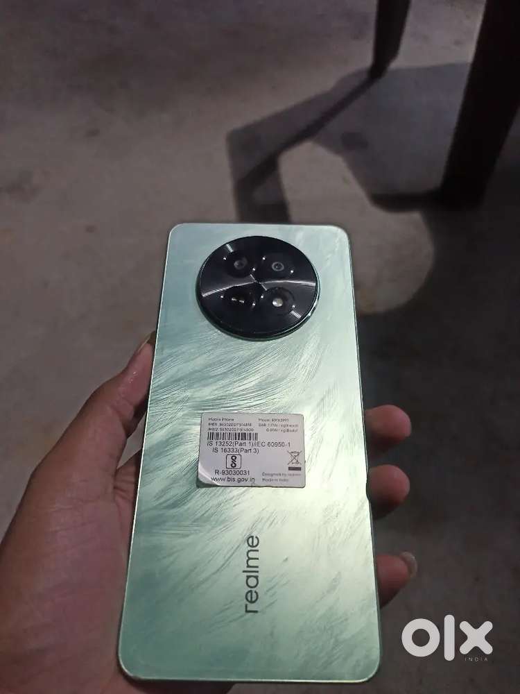 Realme 5G new Jaisi condition. 6 128 Charger dabba  all original phone