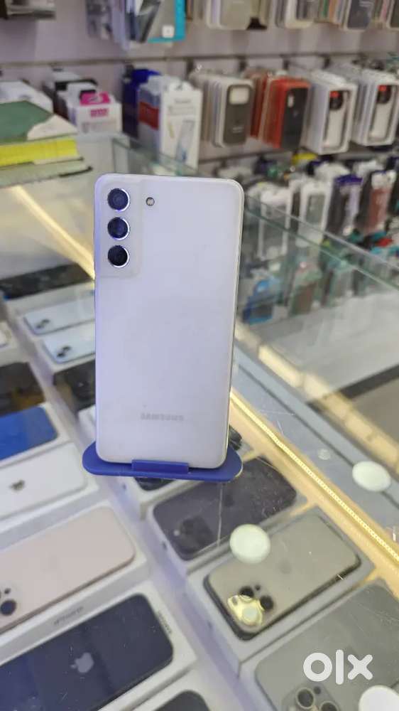 SAMSUNG S21FE 8GN 128GB WHITE COLOUR SNAPDRAGON EDITION