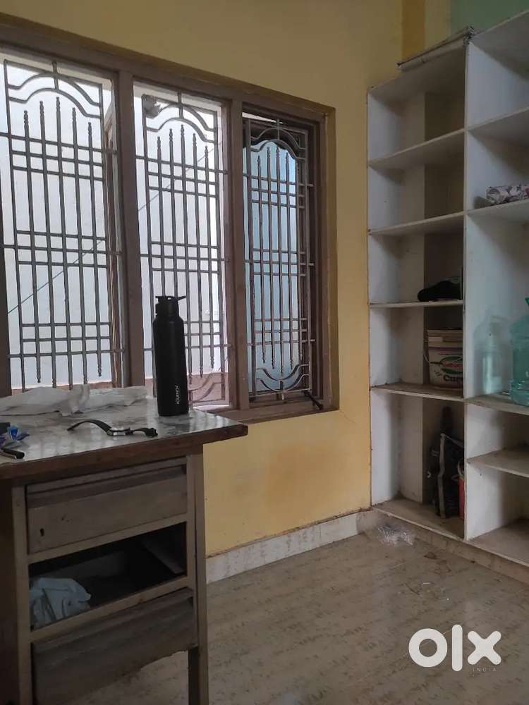 Need a room mate (male) in Bhimavaram typically a college student