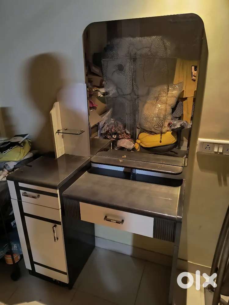 3 drawer dressing table for sale