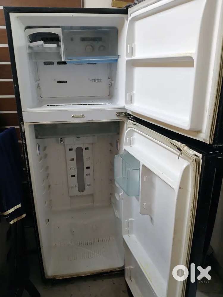 Double Door Fridge, Brand = Samsung