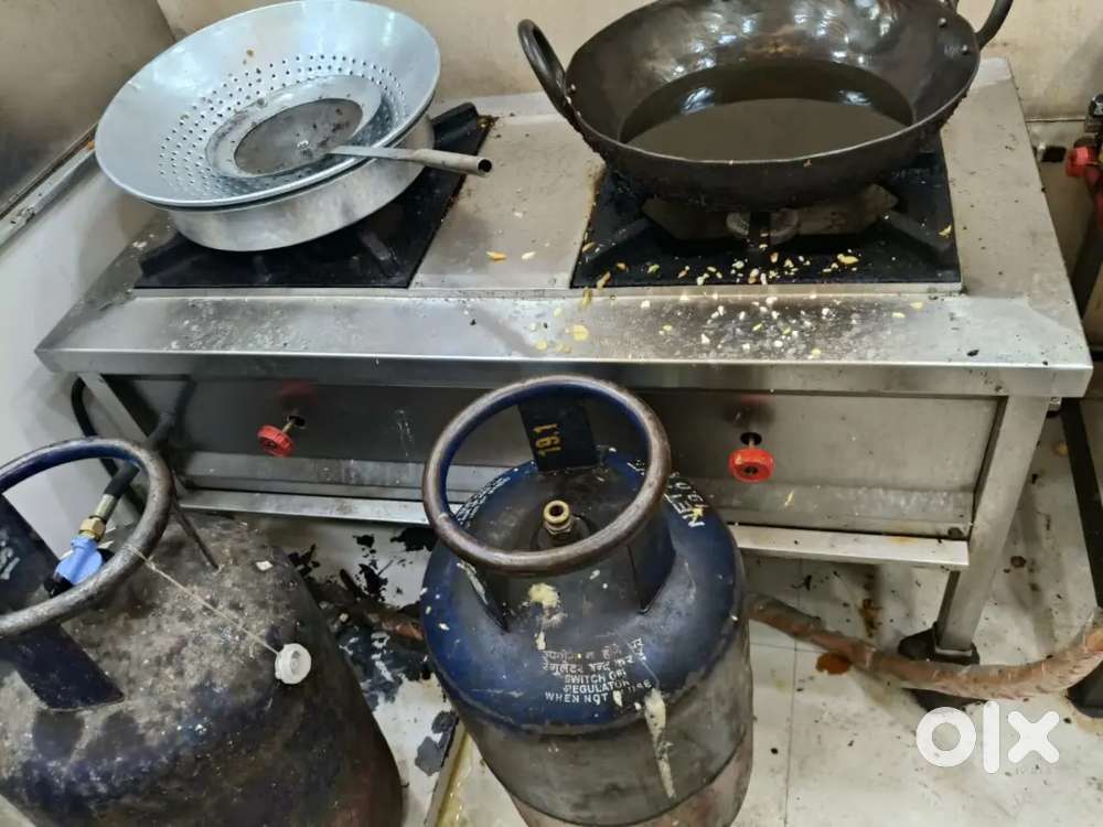 Hotel utensils and counters