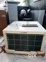 Lloyd 1 ton window a/c