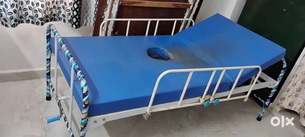 Medical Bed,Commode Bed for Sale