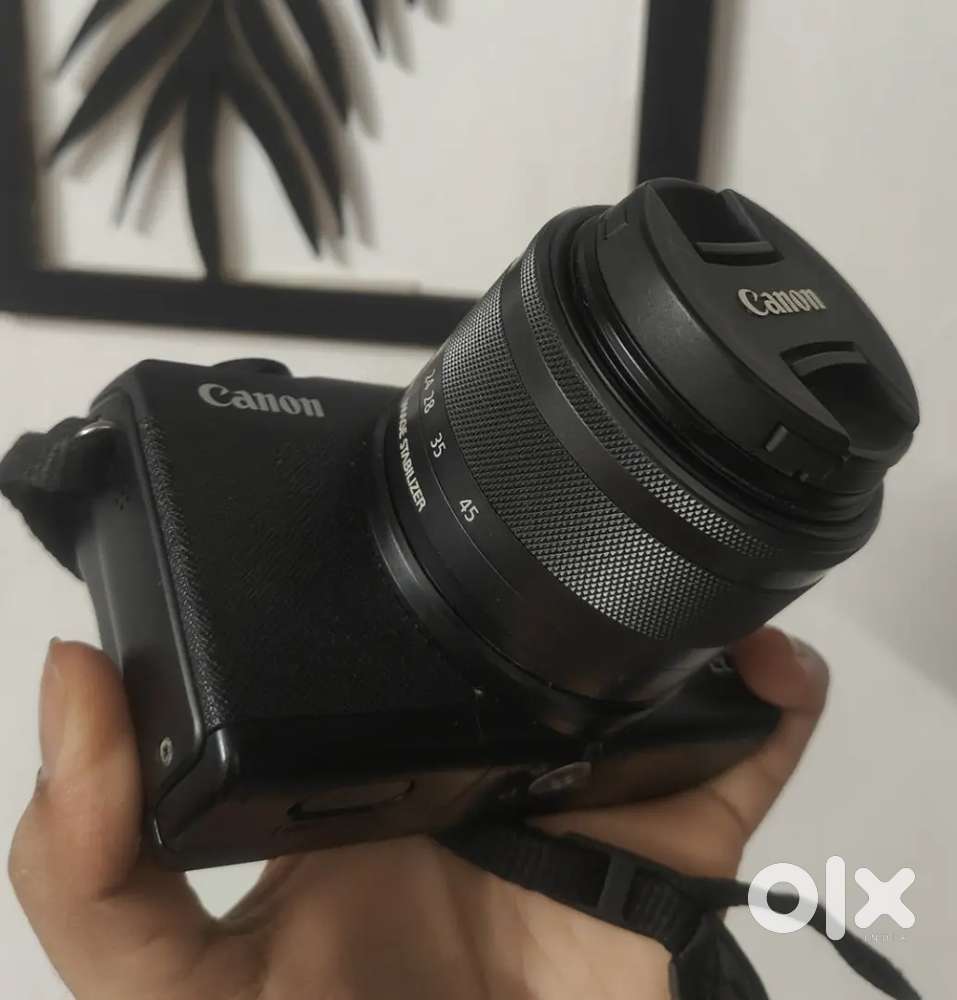 Canon EOS M200 Mirrorless Camera Body with Dual Lens 15-25