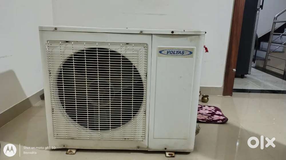 Voltas AC 3 star 1.5 Ton,  Good running condition. Good Cooling