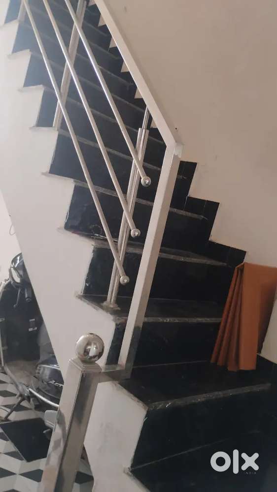 My house sell 3 bedroom 1 car parking 2 bathroom 1 lobby 1 kitchen
