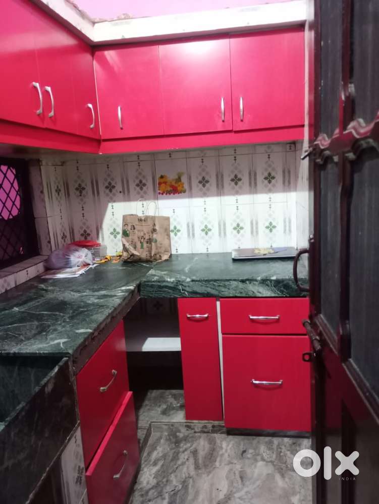   “Girl PG at home” tends to offer (vs traditional hostel / dorm)