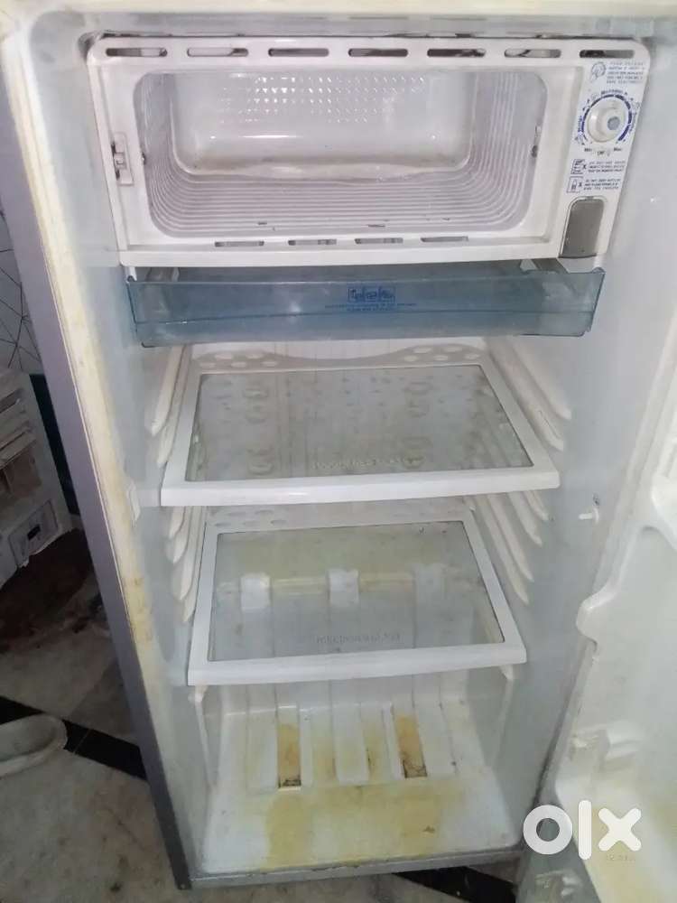 Haire 180 litr fridge argent saling