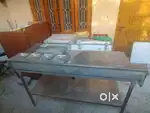 Pizza table