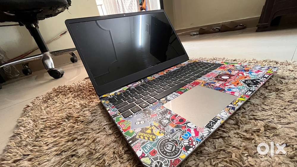 Dell i3 10genration 4gb/256ssd+1tb hardisk with original bill