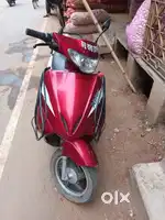 Battery scooter