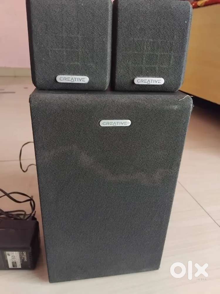 CREATIVE HOME THEATER