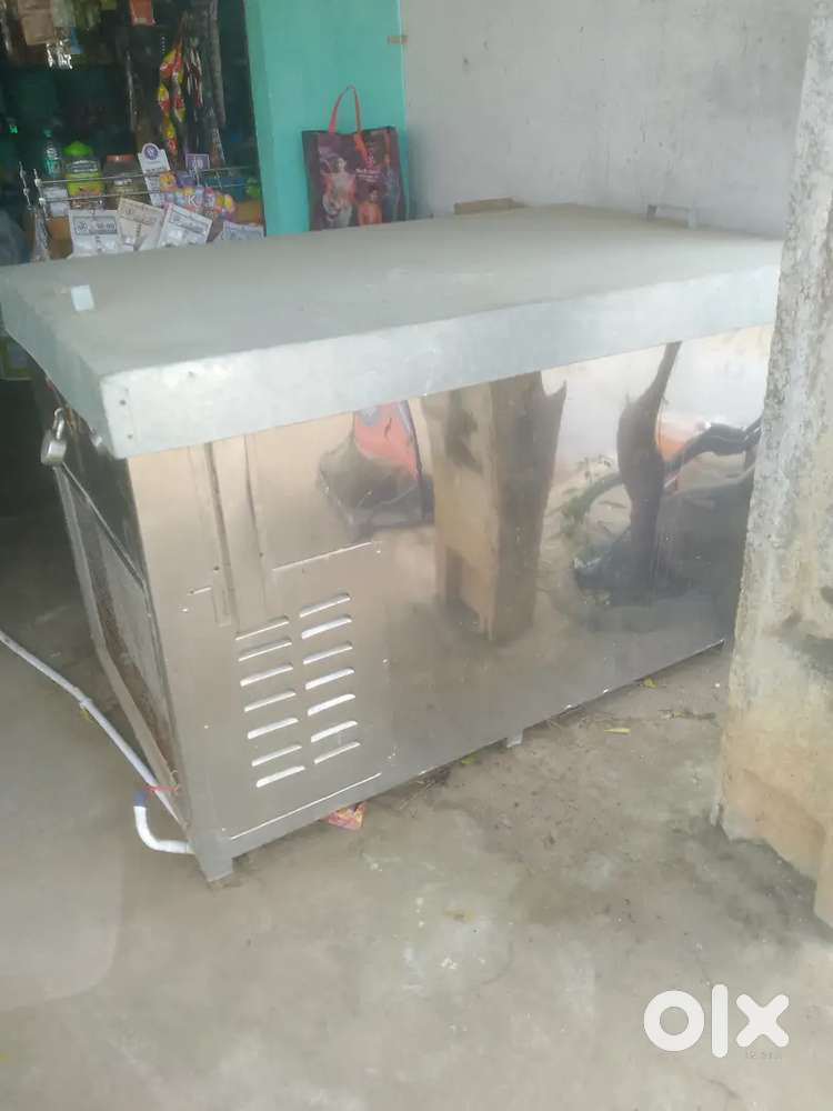 Fruit juice and icecream