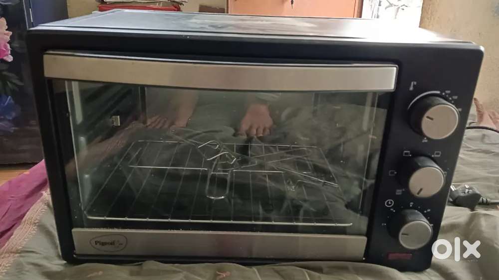 Pigeon compnay ka electric oven hai