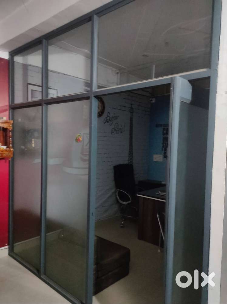 Office Aluminium Fitting