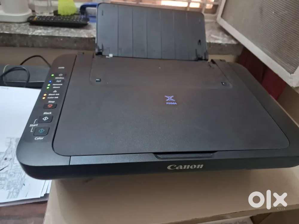 Canon Pixma e470 printer with original box