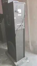 Home theatre speaker