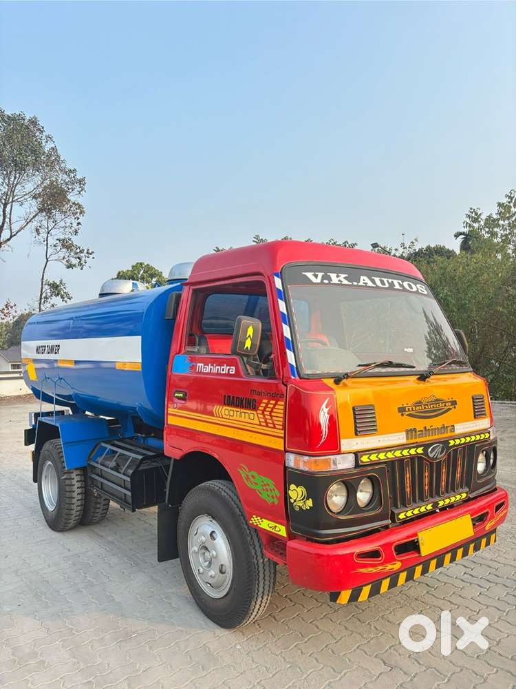 2012 MAHINDRA NISSAN TANKER