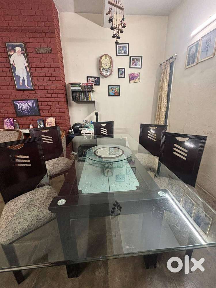 Available Stylish 5-Seater Glass Dining Table Set – Great Condition