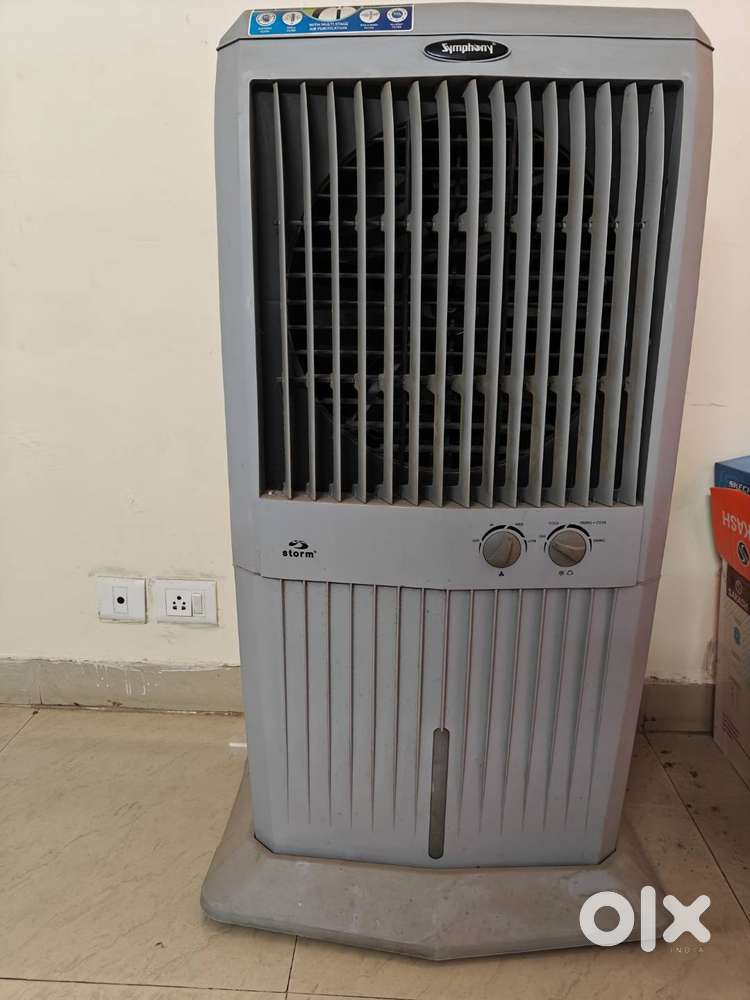 Symphony Storm 70 XL Cooler – Great Condition, Rarely Used!